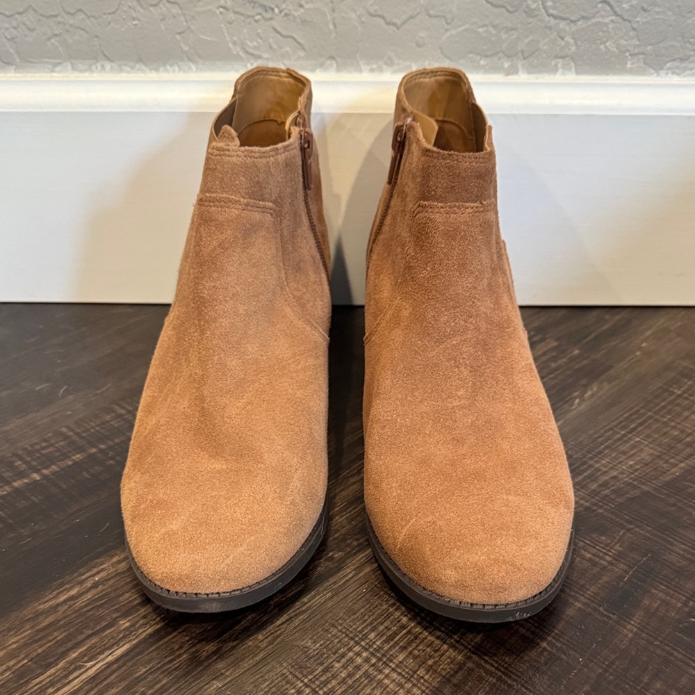 VIONIC Women's Tan Suede Ankle Boots - Picture 2 of 8